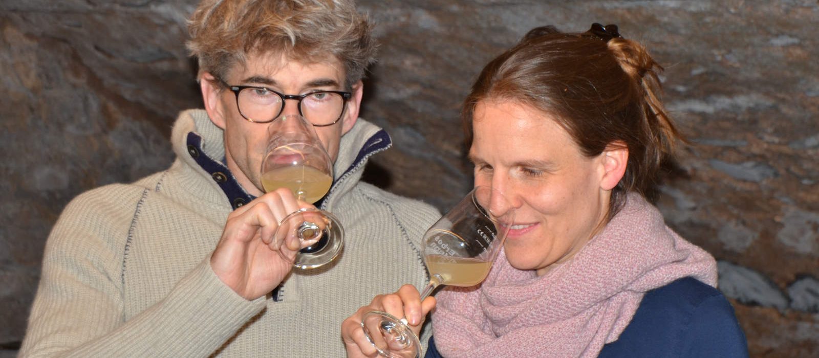Peter und Annina Erbes im Weinkeller Ürzig Mosel
